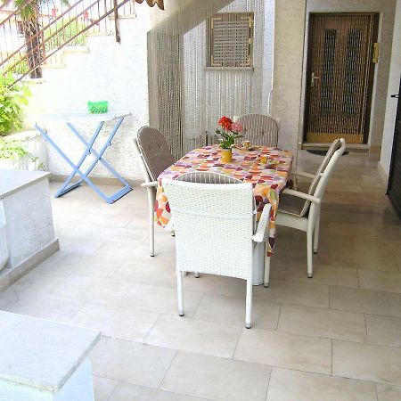 Apartment Zora คิร์ก ภายนอก รูปภาพ