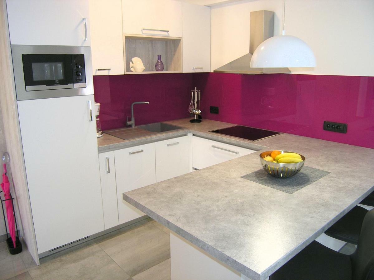Apartment Zora คิร์ก ภายนอก รูปภาพ